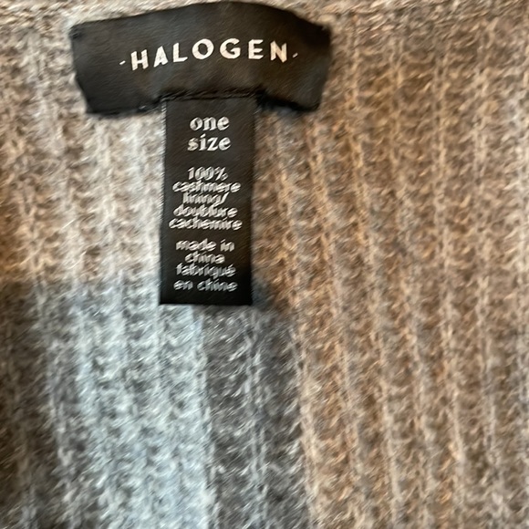 Halogen turtleneck cashmere poncho wearable blanket - Picture 4 of 4